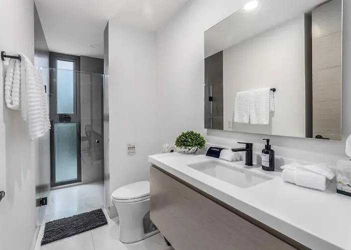 Endless Summer - Award Winning 2bed 2bath - Heated Rooftop Pool With Ocean Views - Gym - 5min Walk To - Fiber Internet - Sleeps 6 Сasa de vacaciones *