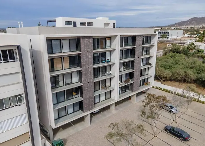 Сasa de vacaciones Endless Summer - Award Winning 2bed 2bath - Heated Rooftop Pool With Ocean Views - Gym - 5min Walk To - Fiber Internet - Sleeps 6
