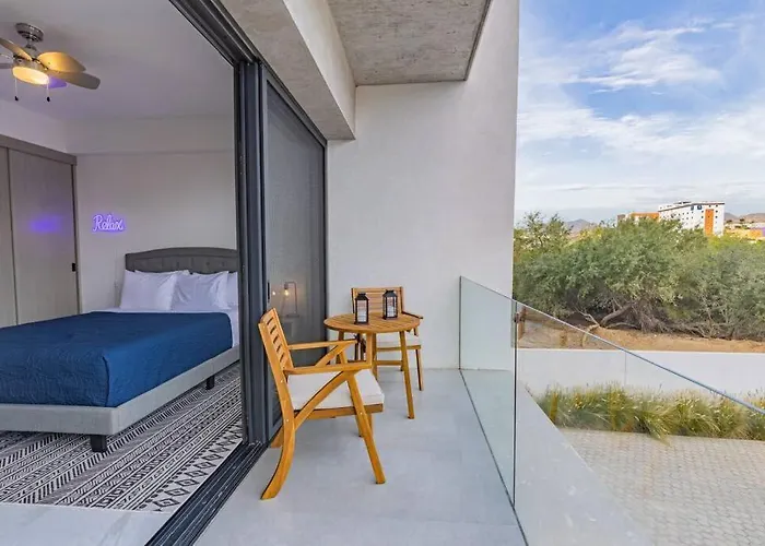 Endless Summer - Award Winning 2bed 2bath - Heated Rooftop Pool With Ocean Views - Gym - 5min Walk To - Fiber Internet - Sleeps 6 Ferienhaus *
