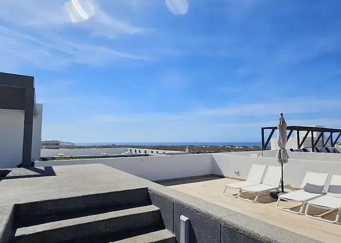 Сasa de vacaciones Endless Summer - Award Winning 2bed 2bath - Heated Rooftop Pool With Ocean Views - Gym - 5min Walk To - Fiber Internet - Sleeps 6