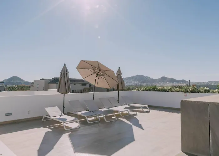 Endless Summer - Award Winning 2bed 2bath - Heated Rooftop Pool With Ocean Views - Gym - 5min Walk To - Fiber Internet - Sleeps 6 Сasa de vacaciones Cabo San Lucas